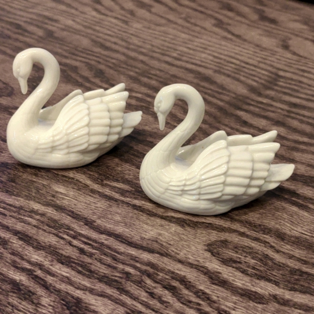Vintage Lenox Swan Figurines